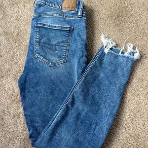 AE skinny jeans (super stretch)
